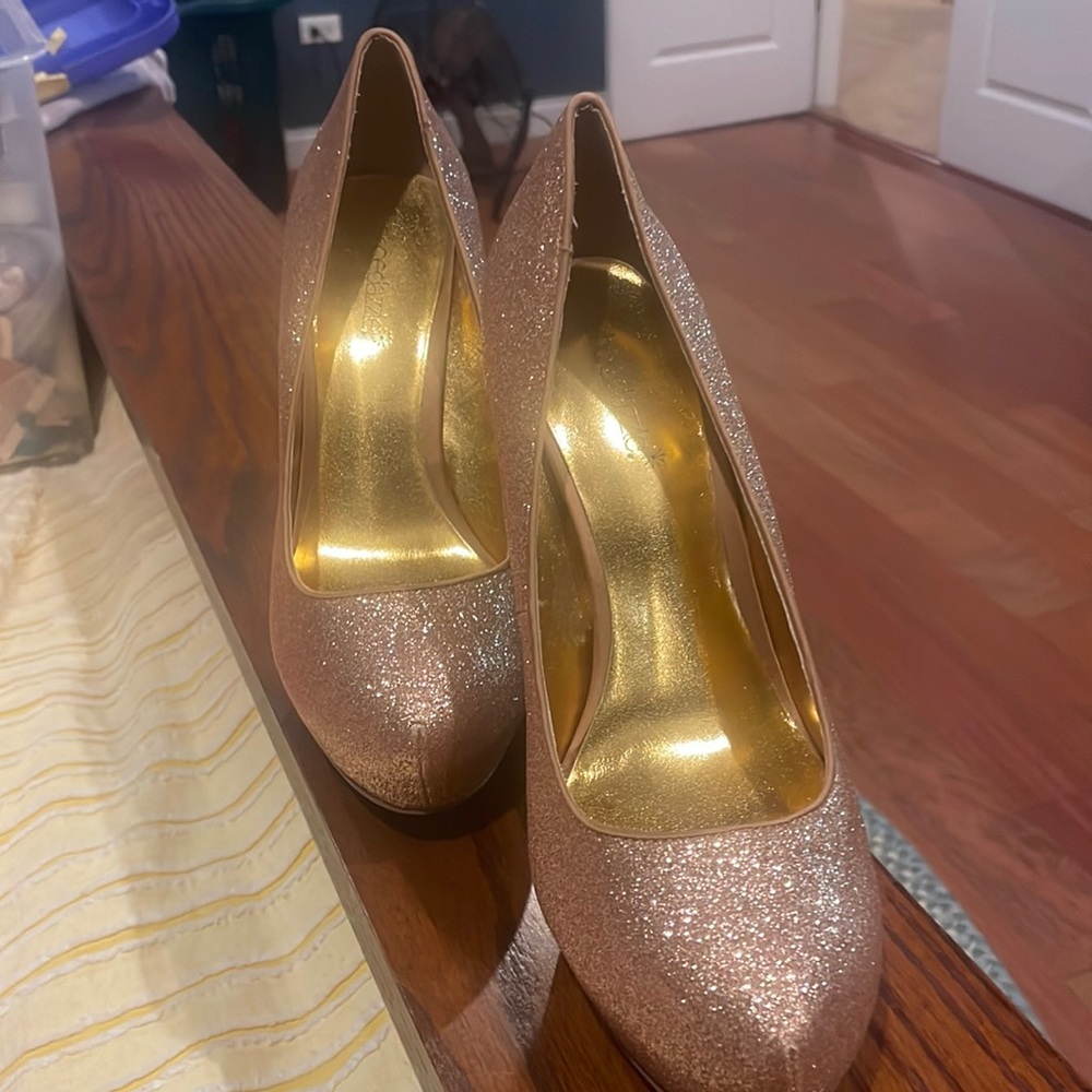 Sparkly Gold Heel